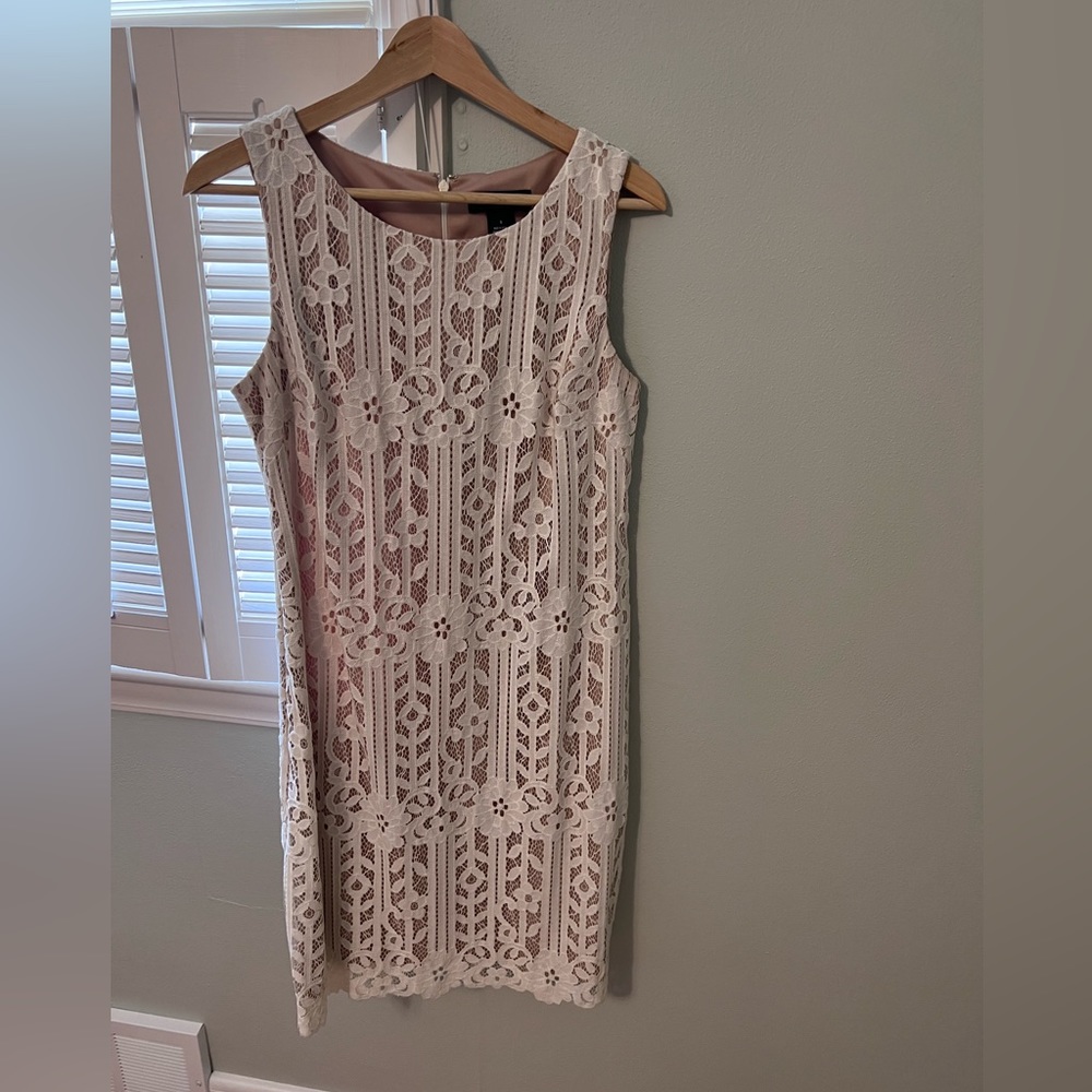 White lace, Jessica Howard dress
